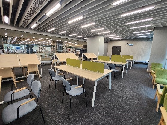 Chairs with armrests